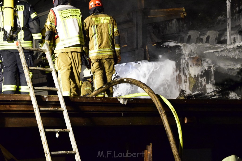 Grossfeuer Einfamilienhaus Siegburg Muehlengrabenstr P0378.JPG - Miklos Laubert